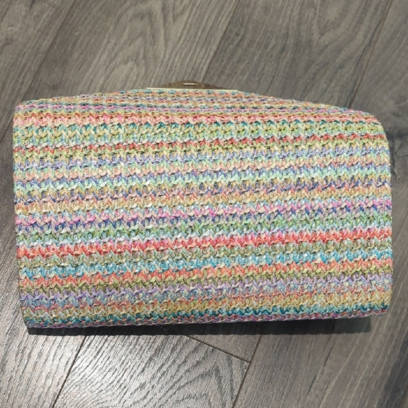 Kamma Chevron Clutch with Envelope Flap 12Wx7L Chain Strap Inside - Picture 10 of 13